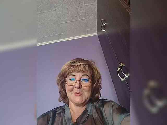 KarinkaSweet webcam