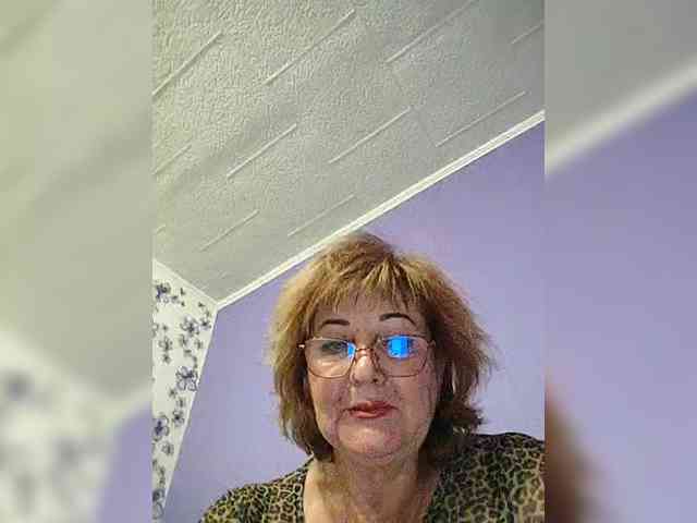 KarinkaSweet webcam