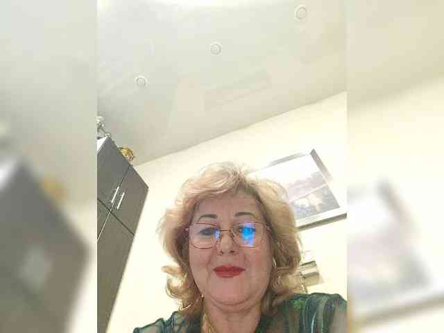 KarinkaSweet webcam