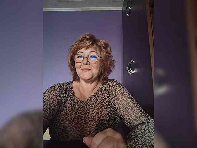 KarinkaSweet webcam