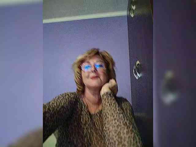 KarinkaSweet webcam