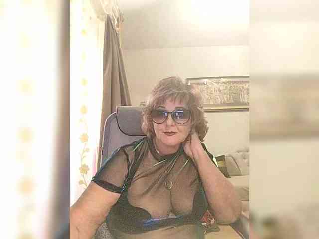KarinkaSweet webcam