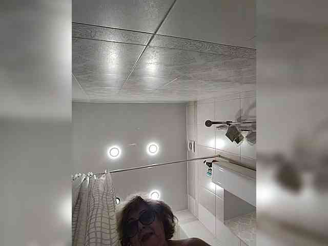 KarinkaSweet webcam