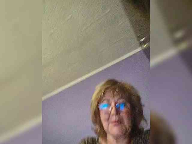 KarinkaSweet webcam