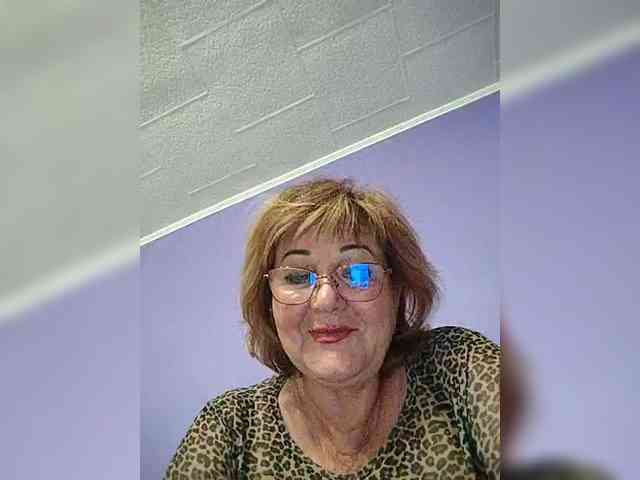 KarinkaSweet webcam