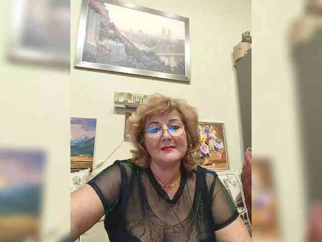 KarinkaSweet webcam