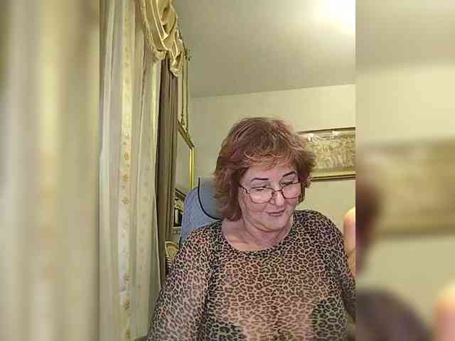 KarinkaSweet webcam