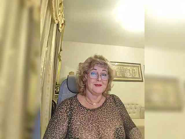 KarinkaSweet webcam