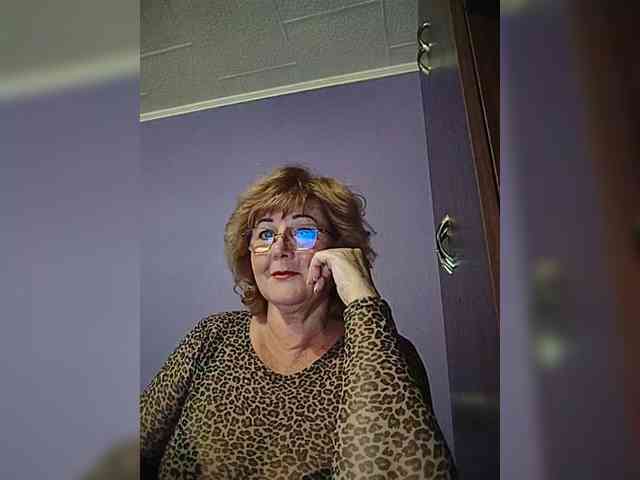 KarinkaSweet webcam
