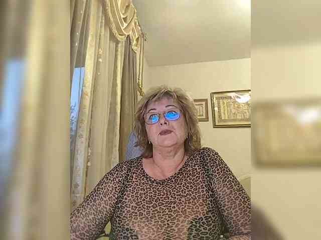 KarinkaSweet webcam