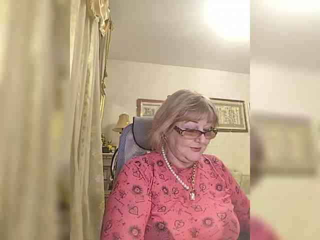 free sex chat now KarinkaSweet