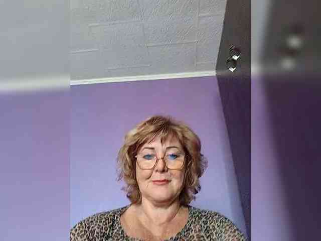KarinkaSweet webcam
