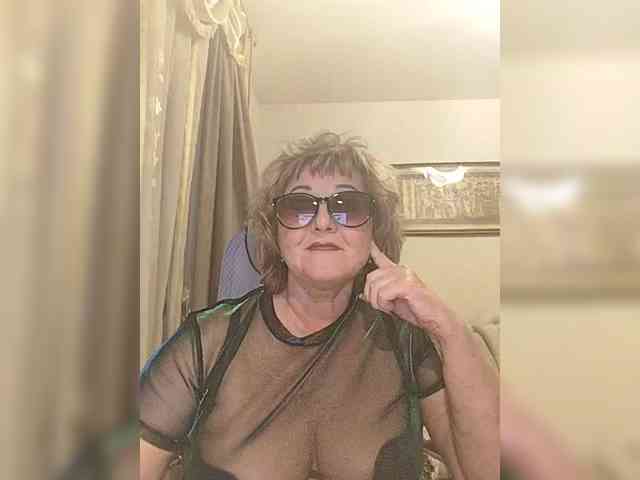 KarinkaSweet webcam