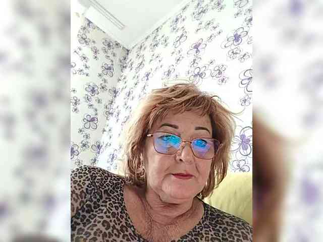 KarinkaSweet webcam