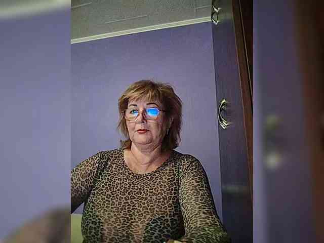 KarinkaSweet webcam