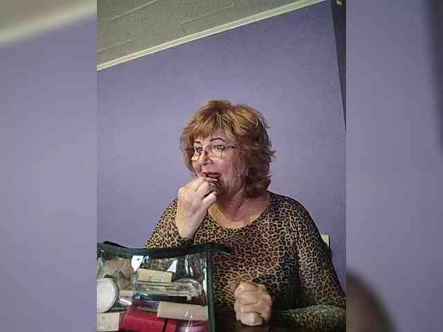KarinkaSweet webcam