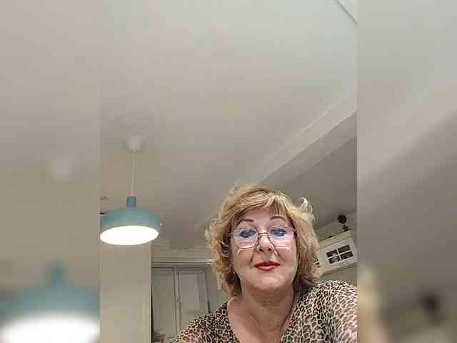 KarinkaSweet webcam