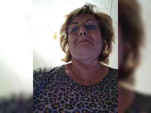 KarinkaSweet webcam