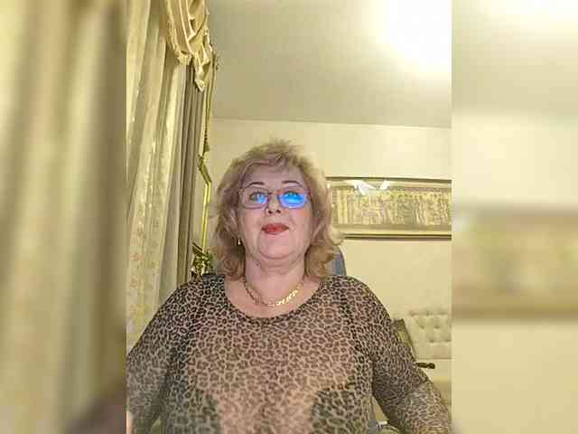 KarinkaSweet webcam