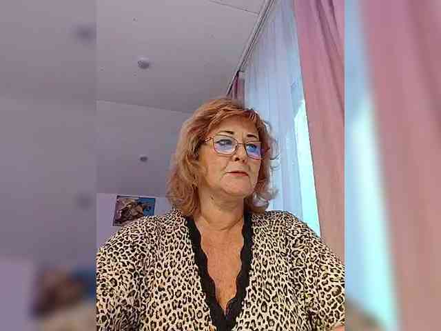 KarinkaSweet webcam