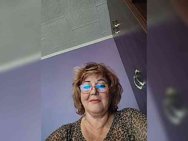 KarinkaSweet webcam