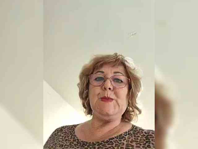 KarinkaSweet webcam