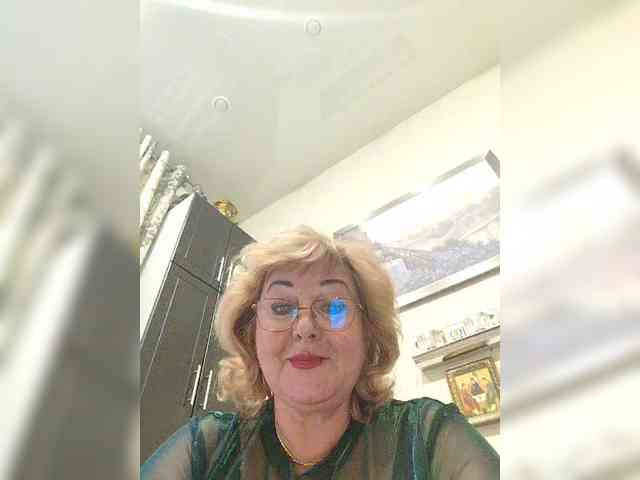 KarinkaSweet webcam