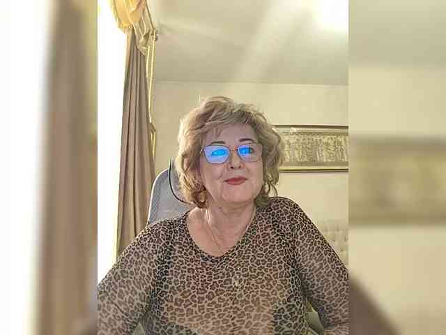 KarinkaSweet webcam