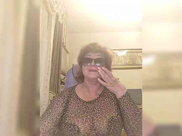 KarinkaSweet webcam