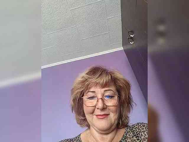 KarinkaSweet webcam