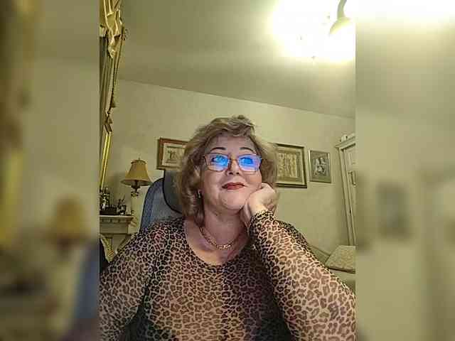 KarinkaSweet webcam