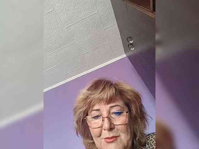 KarinkaSweet webcam