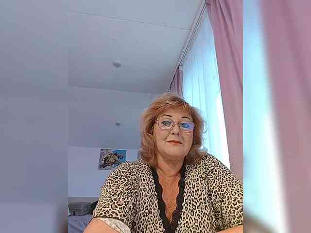 KarinkaSweet webcam