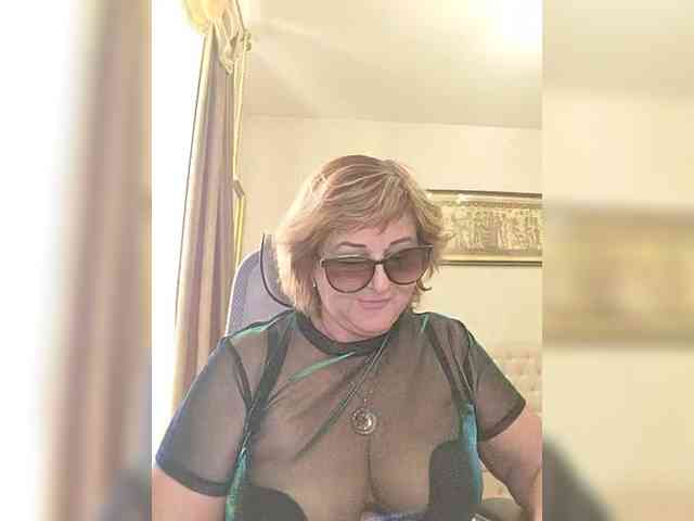 KarinkaSweet webcam