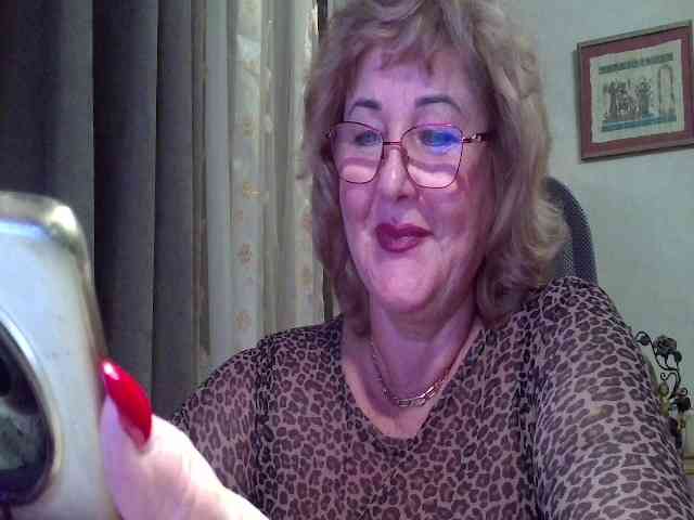 KarinkaSweet webcam