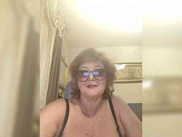 KarinkaSweet webcam