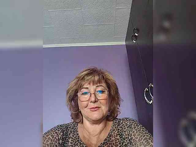 KarinkaSweet webcam