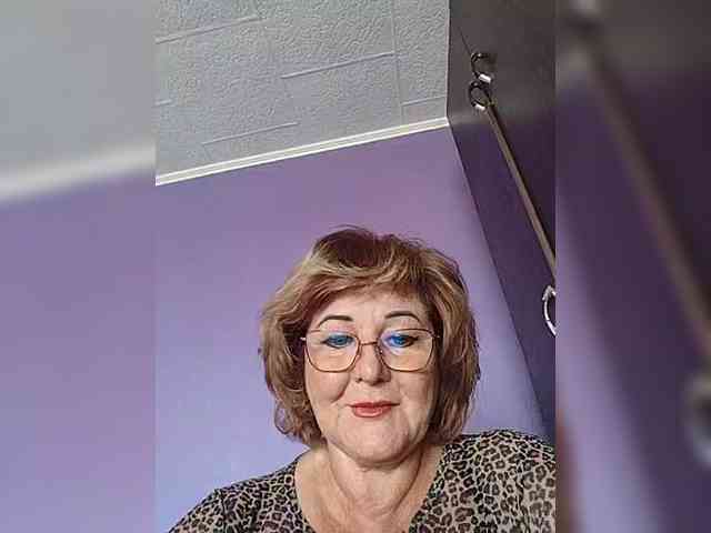 KarinkaSweet webcam