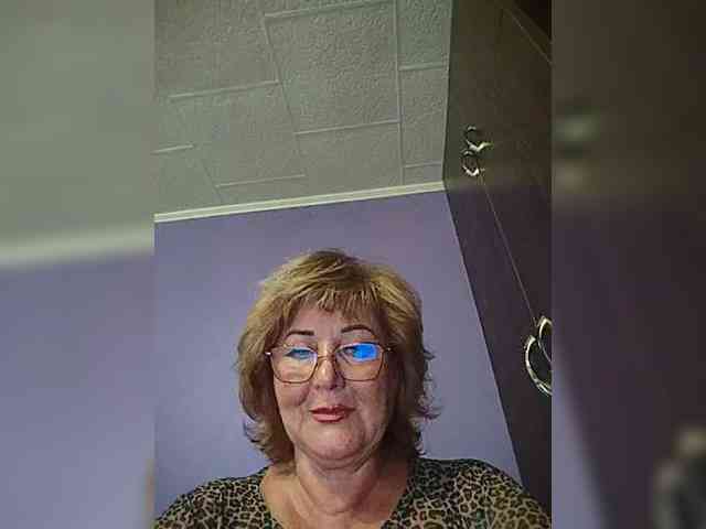 KarinkaSweet webcam