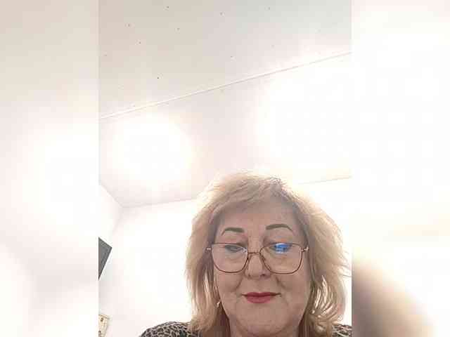 KarinkaSweet webcam