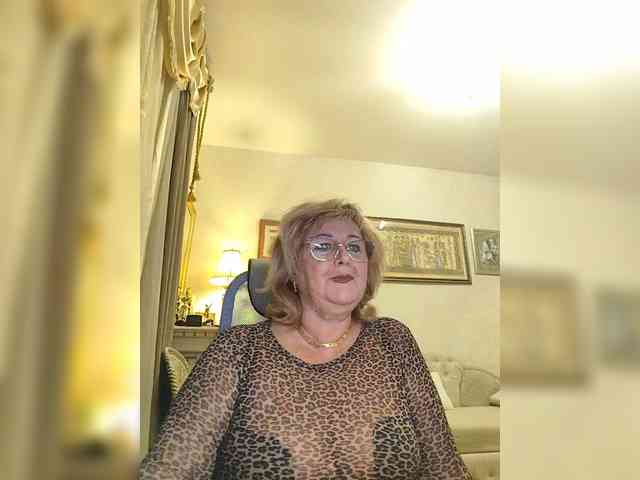 KarinkaSweet webcam