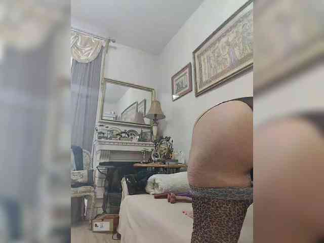 KarinkaSweet webcam