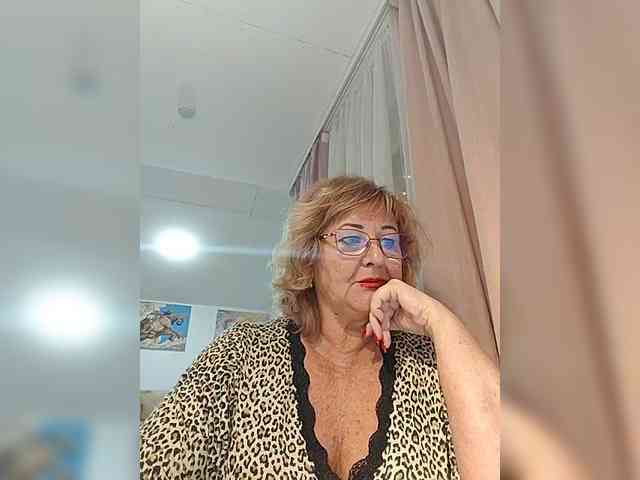 KarinkaSweet webcam