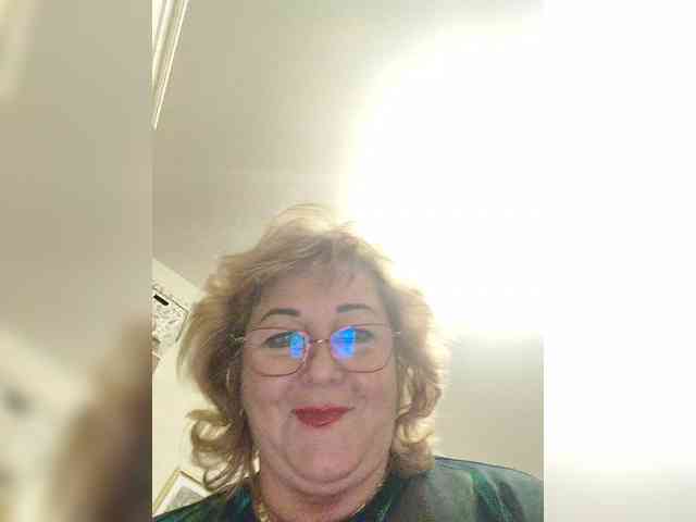 KarinkaSweet webcam