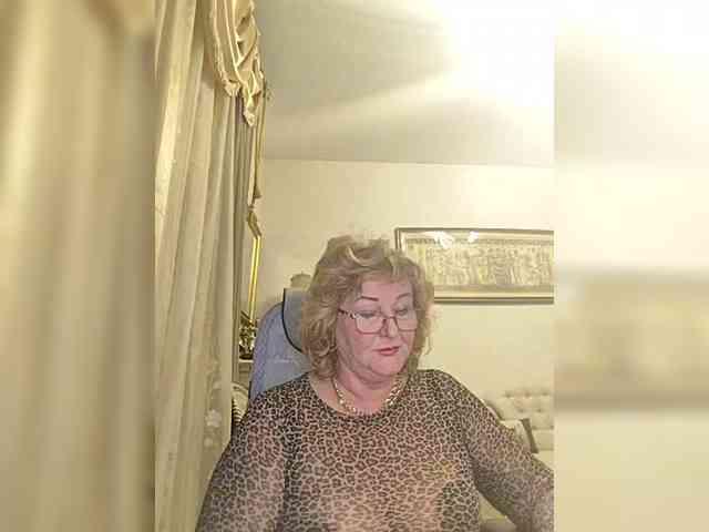 KarinkaSweet webcam
