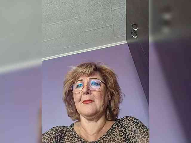 KarinkaSweet webcam