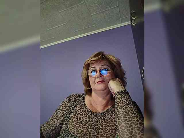 KarinkaSweet webcam