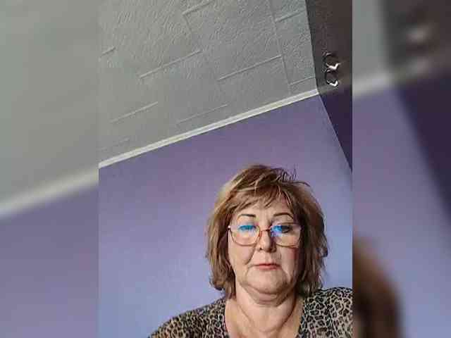 KarinkaSweet webcam
