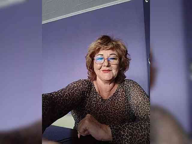 KarinkaSweet webcam