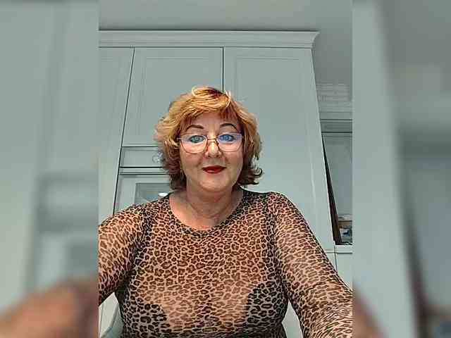 KarinkaSweet webcam